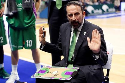 Joan Plaza, mejor entrenador de enero para la AEEB Joan Plaza, mejor entrenador de enero para la AEEB