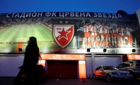 La UEFA condiciona durante dos años el cierre al campo del Estrella Roja por racismo La UEFA condiciona durante dos años el cierre al campo del Estrella Roja por racismo