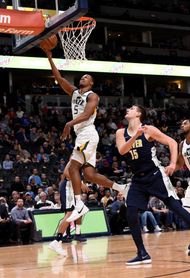 109-133. Hood y Rubio, con doble-doble, mantienen arrolladores a los Jazz 109-133. Hood y Rubio, con doble-doble, mantienen arrolladores a los Jazz