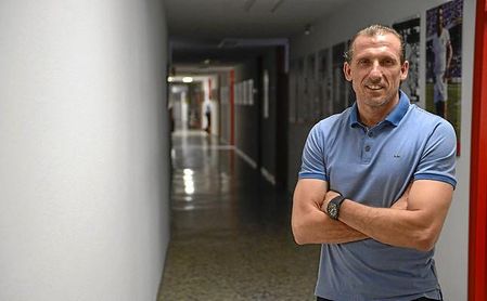 Óscar Arias posa para ESTADIO durante una entrevista. Óscar Arias posa para ESTADIO durante una entrevista.