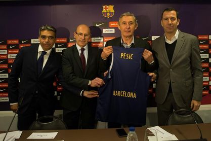El Barcelona presenta a Pesic como entrenador hasta final de temporada El Barcelona presenta a Pesic como entrenador hasta final de temporada