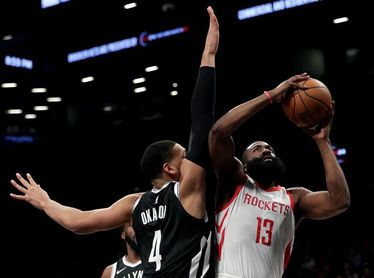 130-104. Harden y Capela fueron la combinación "explosiva" de Rockets 130-104. Harden y Capela fueron la combinación "explosiva" de Rockets