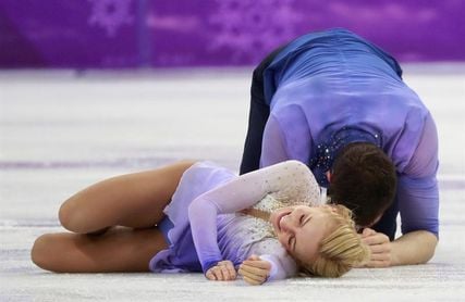 Los alemanes Savchenko y Massot ganan el oro por parejas Los alemanes Savchenko y Massot ganan el oro por parejas