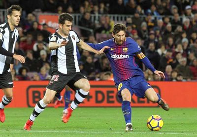 Postigo renovará automáticamente por el Levante si juega ante el Alavés Postigo renovará automáticamente por el Levante si juega ante el Alavés