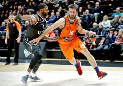 86-70. El Valencia Basket acaba con las esperanzas del Brose en el debut de Williams 86-70. El Valencia Basket acaba con las esperanzas del Brose en el debut de Williams