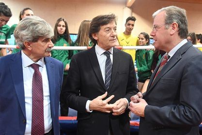 Lete: "Me parece estupendo el ejemplo de tesón de Carolina Rodríguez" Lete: "Me parece estupendo el ejemplo de tesón de Carolina Rodríguez"