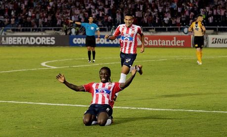 Medellín pierde la oportunidad de ser líder al caer 1-2 ante el Junior Medellín pierde la oportunidad de ser líder al caer 1-2 ante el Junior
