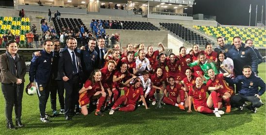0-2. España impone su mayor pegada para alzarse con la Copa Chipre 0-2. España impone su mayor pegada para alzarse con la Copa Chipre