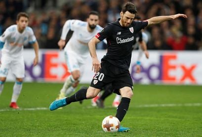 Aduriz, con 8 tantos, se afianza como máximo goleador de la Liga Europa Aduriz, con 8 tantos, se afianza como máximo goleador de la Liga Europa