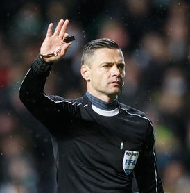 El esloveno Skomina arbitrará el Barça-Chelsea El esloveno Skomina arbitrará el Barça-Chelsea