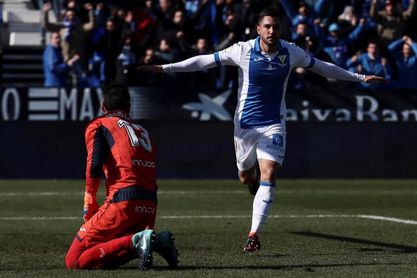 Guerrero y Gabriel tocan balón tras la derrota del Leganés en Bilbao Guerrero y Gabriel tocan balón tras la derrota del Leganés en Bilbao