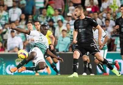 Santos Laguna pone orden en el Clausura acechado por América, Toluca y Tigres Santos Laguna pone orden en el Clausura acechado por América, Toluca y Tigres