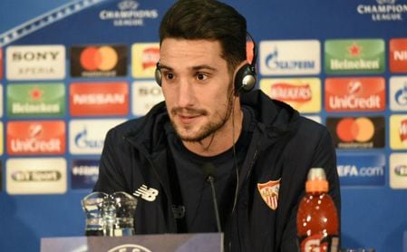 Sergio Rico: "Es una pasada jugar aquí" Sergio Rico: "Es una pasada jugar aquí"