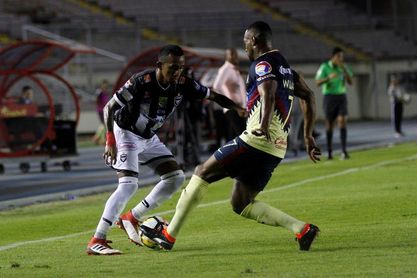 1-3. El América golea al Tauro y se clasifica a las semifinales 1-3. El América golea al Tauro y se clasifica a las semifinales