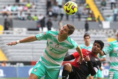 El argentino Furch reconoce que a Santos le ilusiona ganar la Liga y la Copa El argentino Furch reconoce que a Santos le ilusiona ganar la Liga y la Copa