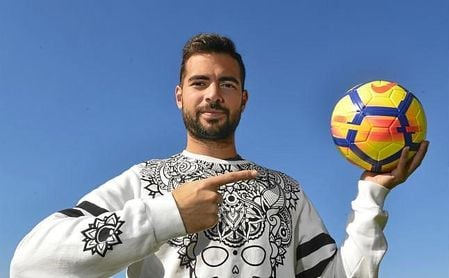 Jordi Amat posa para ESTADIO durante una entrevista. Jordi Amat posa para ESTADIO durante una entrevista.