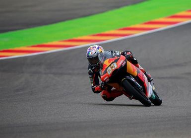 El italiano Antonelli se lleva la primera "pole" del año El italiano Antonelli se lleva la primera "pole" del año