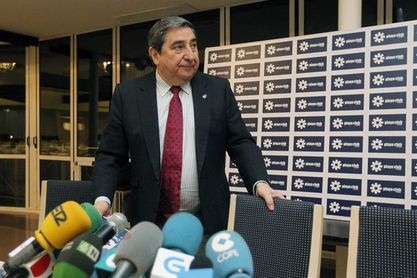 Lendoiro sigue grave, aunque con una ligera mejoría tras la operación Lendoiro sigue grave, aunque con una ligera mejoría tras la operación