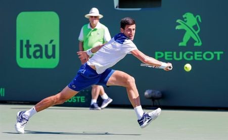 Djokovic sigue de duelo, Del Potro avanza y Puig sorprende a Wozniacki Djokovic sigue de duelo, Del Potro avanza y Puig sorprende a Wozniacki