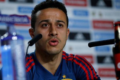 Thiago: "Por el espectáculo es importante que juegue Messi" Thiago: "Por el espectáculo es importante que juegue Messi"