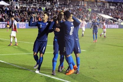 1-0. Bobby Wood, de penalti, decide un nuevo triunfo de EE.UU. ante Paraguay 1-0. Bobby Wood, de penalti, decide un nuevo triunfo de EE.UU. ante Paraguay