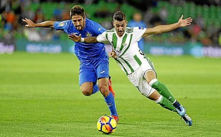 Bergara, en un lance del partido ante el Betis en el Villamarín. Bergara, en un lance del partido ante el Betis en el Villamarín.