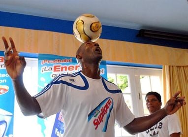El cubano Erick Hernández bate el récord mundial de dominio de balón El cubano Erick Hernández bate el récord mundial de dominio de balón