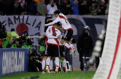 River Plate y el Independiente Santa Fe se juegan el liderato del Grupo 4 River Plate y el Independiente Santa Fe se juegan el liderato del Grupo 4