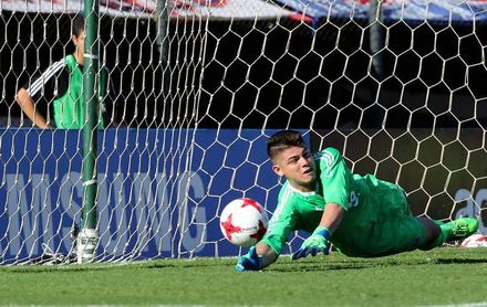 Arqueros de Nacional y Olimpia protagonizan empate por liderato del Apertura Arqueros de Nacional y Olimpia protagonizan empate por liderato del Apertura