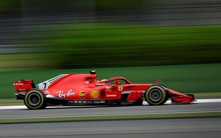 Ferrari marca territorio en China y Vettel saldrá desde la ´pole´ Ferrari marca territorio en China y Vettel saldrá desde la ´pole´