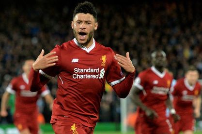 Oxlade-Chamberlain podría quedarse sin Mundial tras sufrir una lesión de rodilla Oxlade-Chamberlain podría quedarse sin Mundial tras sufrir una lesión de rodilla