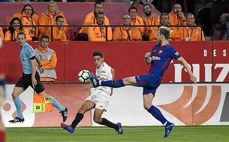 Rakitic suele ser bien recibido por el Sánchez-Pizjuán. Rakitic suele ser bien recibido por el Sánchez-Pizjuán.