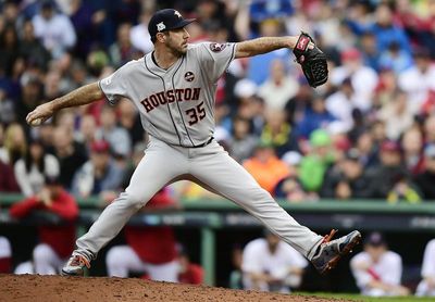 0-2. Verlander lanza la ruta completa y blanquea a los Angelinos 0-2. Verlander lanza la ruta completa y blanquea a los Angelinos
