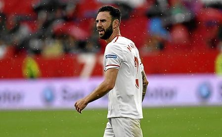Layún ha terminado la temporada a buen nivel. Layún ha terminado la temporada a buen nivel.
