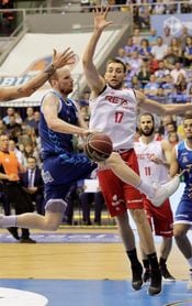 90-86. Burgos despide con victoria la temporada en el adiós de Mumbrú 90-86. Burgos despide con victoria la temporada en el adiós de Mumbrú