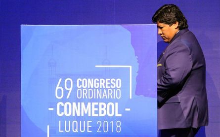Un juez suspende la investigación al presidente de la Federación Peruana de fútbol por asesinatos Un juez suspende la investigación al presidente de la Federación Peruana de fútbol por asesinatos