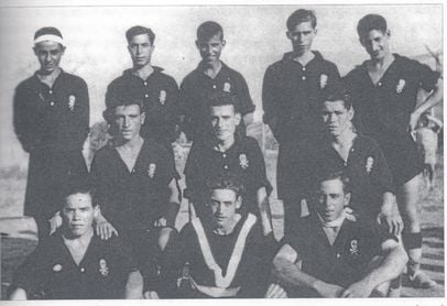 La imagen principal es la más longeva que se conserva del Calavera (1930/31). Abajo, diversas fotografías históricas del club del año 1942, 1989 y 1960. La imagen principal es la más longeva que se conserva del Calavera (1930/31). Abajo, diversas fotografías históricas del club del año 1942, 1989 y 1960.
