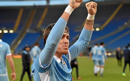 Patric, ex del Barça B, ganó la Supercopa de Italia con la Lazio. Patric, ex del Barça B, ganó la Supercopa de Italia con la Lazio.