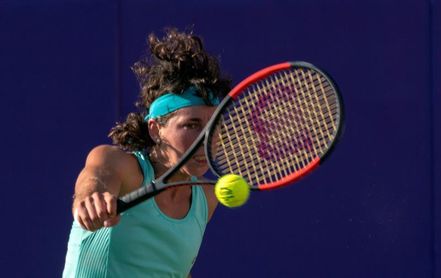Carla Suárez cae en Eastbourne en una jornada sin sorpresas Carla Suárez cae en Eastbourne en una jornada sin sorpresas