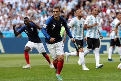 Griezmann: "Si estoy en el Atlético de Madrid es por Godin" Griezmann: "Si estoy en el Atlético de Madrid es por Godin"