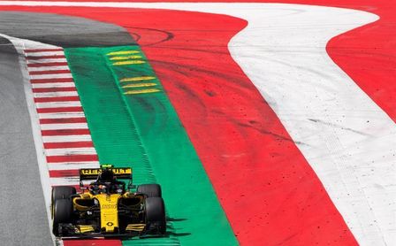 Carlos Sainz: "No hay razón para no volver a estar entre los diez primeros" Carlos Sainz: "No hay razón para no volver a estar entre los diez primeros"
