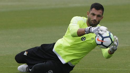 Adán se despide: "Dejo al Betis donde merece, en Europa" Adán se despide: "Dejo al Betis donde merece, en Europa"