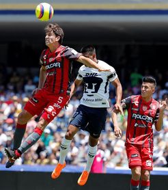 El defensa chileno Igor Lichnovsky asegura no estar de paso en el Cruz Azul El defensa chileno Igor Lichnovsky asegura no estar de paso en el Cruz Azul
