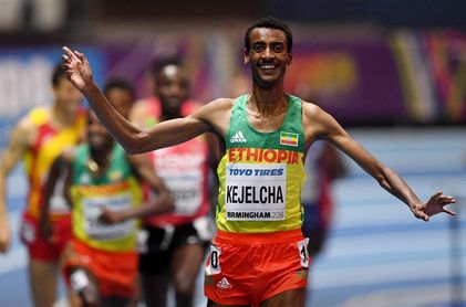 El etíope Kejelcha logra la mejor marca mundial del año en los 3.000 lisos El etíope Kejelcha logra la mejor marca mundial del año en los 3.000 lisos