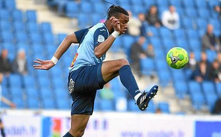 El Arsenal se interesó recientemente por Harold Moukoudi, de la Ligue 2. El Arsenal se interesó recientemente por Harold Moukoudi, de la Ligue 2.