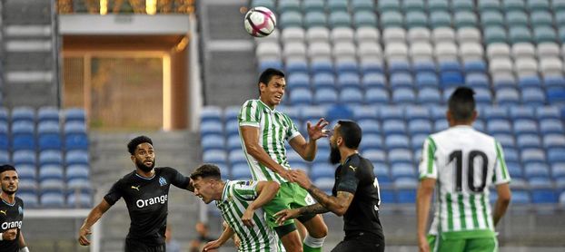 La conexión franco-argelina se asienta en el Betis. La conexión franco-argelina se asienta en el Betis.