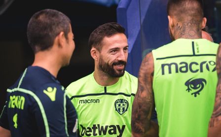 Paco López ha oficializado la lista de convocados para el partido ante el Real Betis. Paco López ha oficializado la lista de convocados para el partido ante el Real Betis.