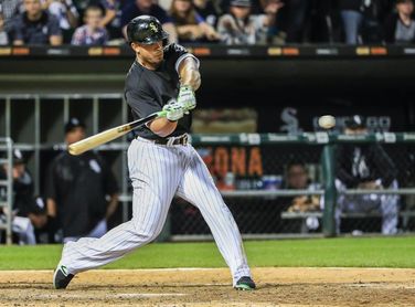 9-3. Abreu y Delmonico mandan la pelota a la calle en el triunfo de los Medias Blancas sobre los Reales 9-3. Abreu y Delmonico mandan la pelota a la calle en el triunfo de los Medias Blancas sobre los Reales