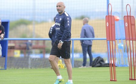 Abelardo comenzó perdiendo en el Camp Nou 0-3. Abelardo comenzó perdiendo en el Camp Nou 0-3.