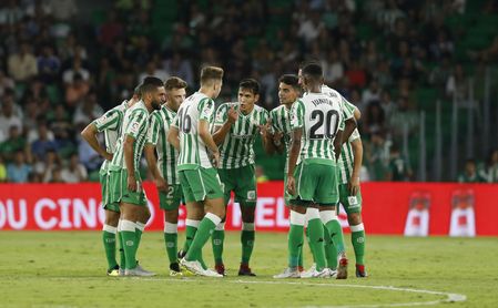 El Betis hace piña para dejar atrás la derrota ante el Levante. El Betis hace piña para dejar atrás la derrota ante el Levante.